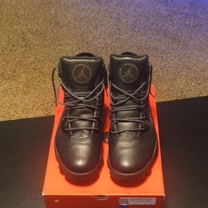 Jordan Men's Black and Gold Sneakers